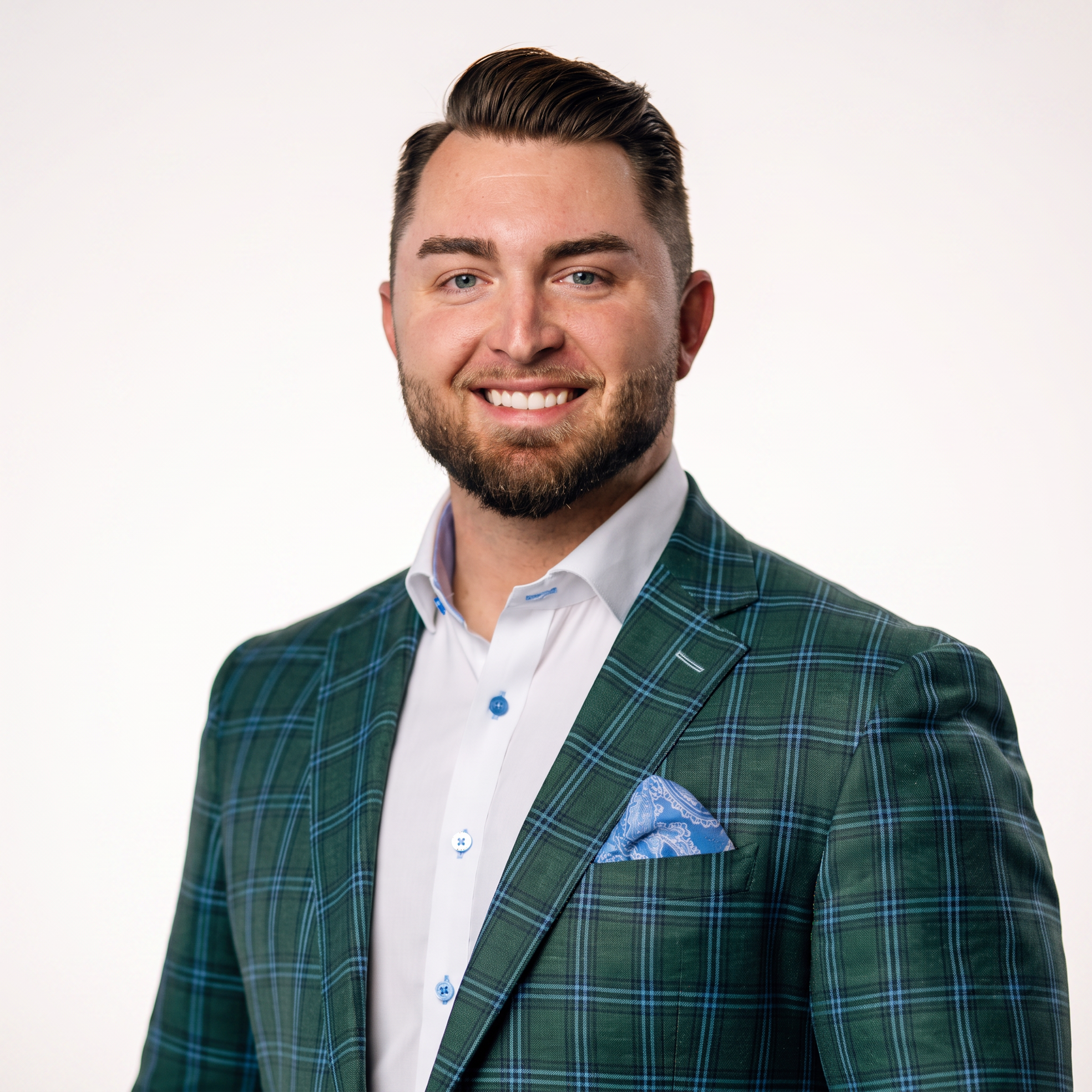 Ashton Glaser, Managing Partner at Axios Financial Group