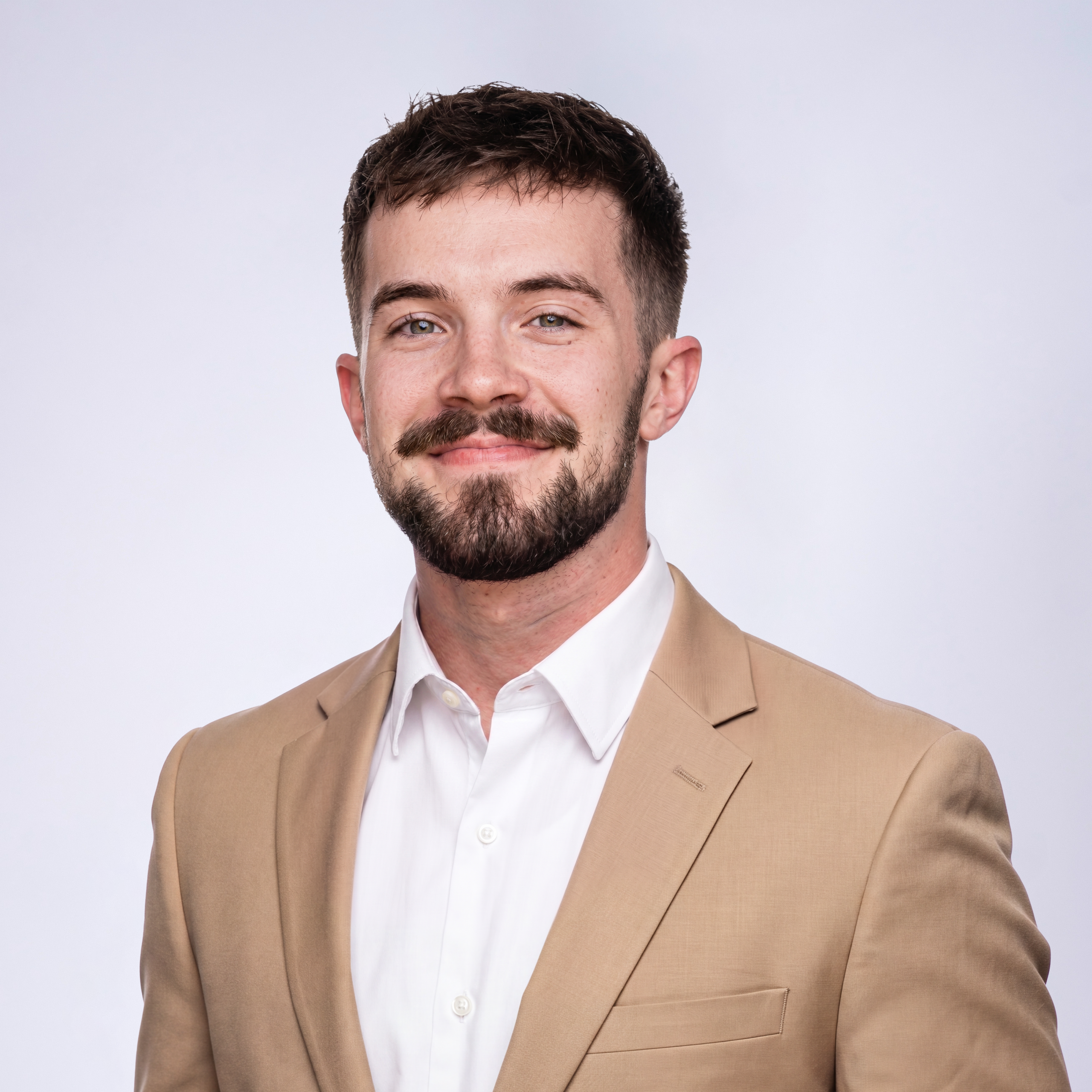 Parker Wise, Broker & General Partner at Axios Group