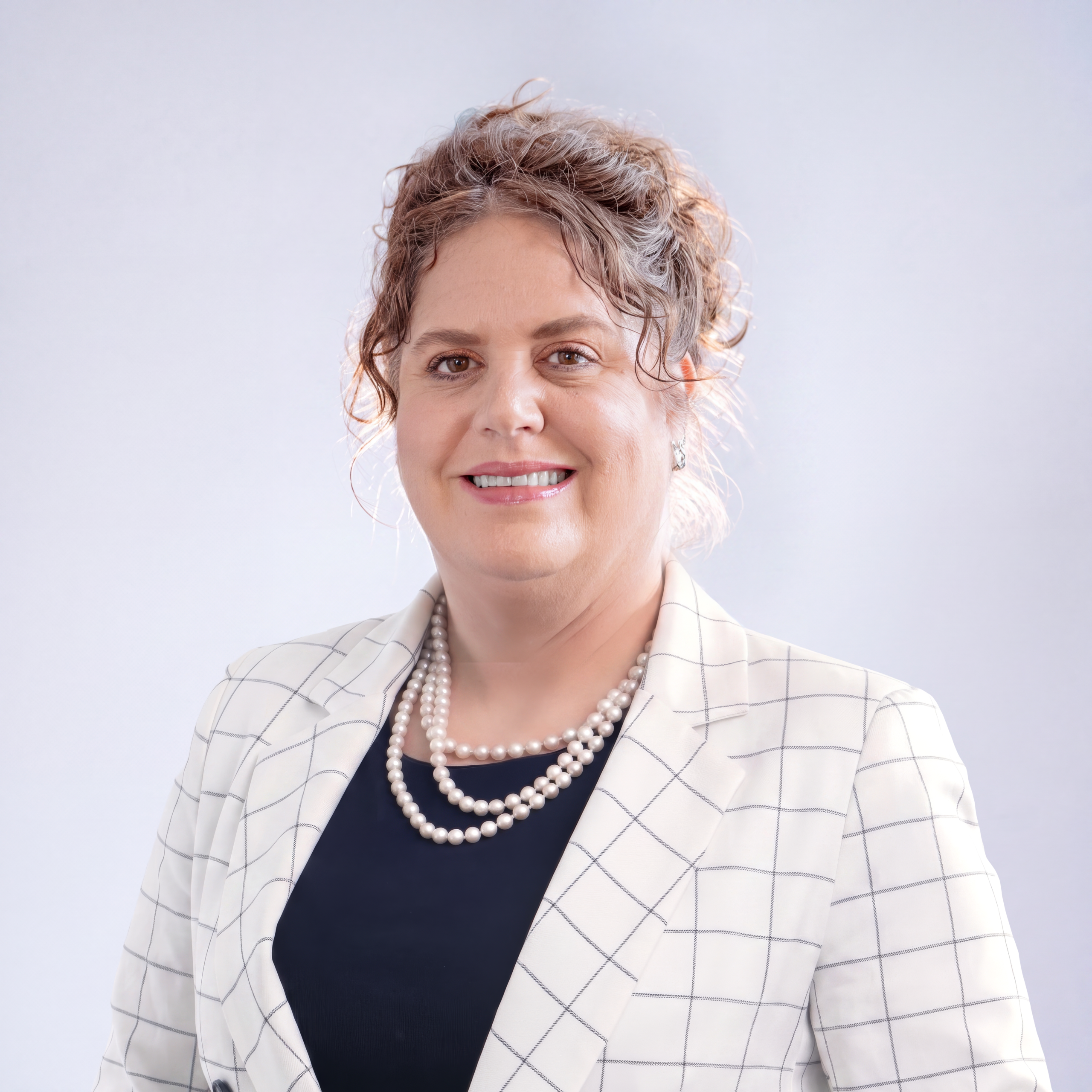 Tracy Smith, Administrator at Axios Group