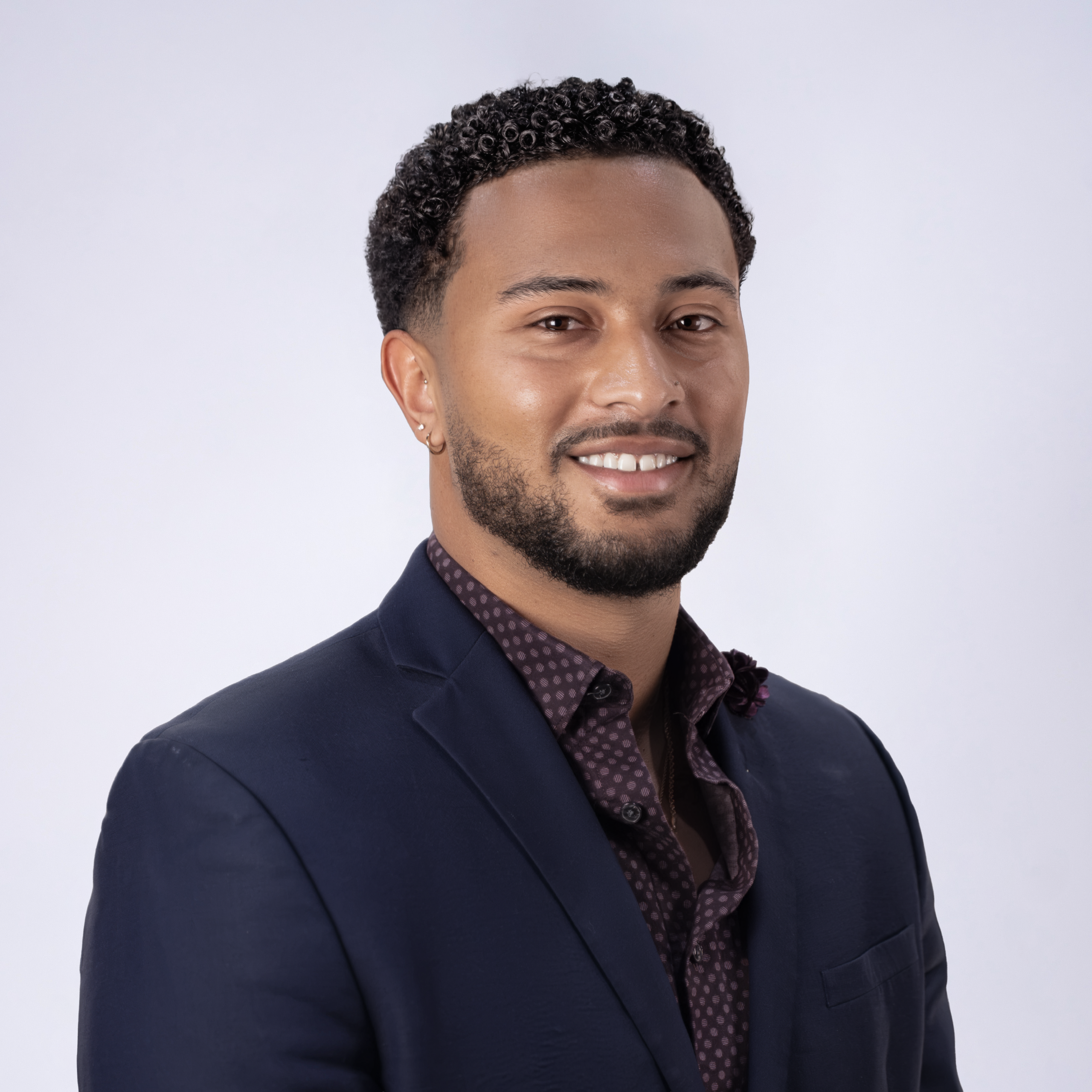 Jeremy Almeida, Broker & General Partner at Axios Group